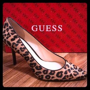 Guess leopard print pumps